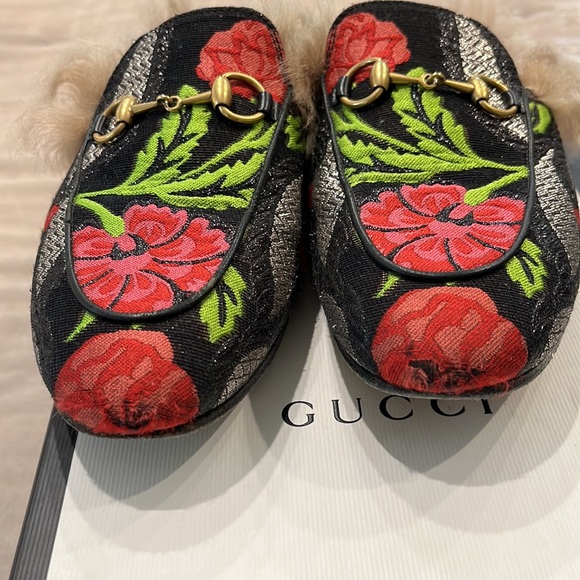Authentic Gucci mules - Picture 6 of 7